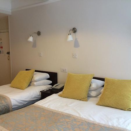 Crescent Hotel Londen Buitenkant foto