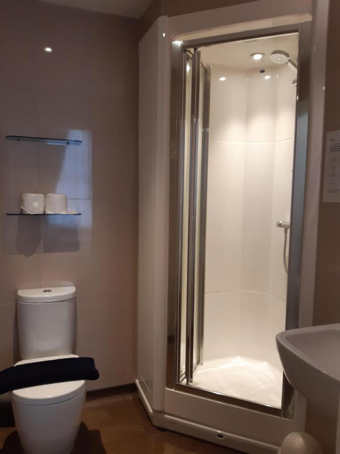 Crescent Hotel Londen Buitenkant foto