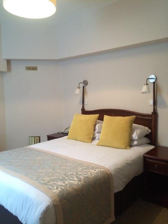 Crescent Hotel Londen Buitenkant foto